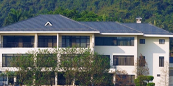 深圳市麒麟山療養(yǎng)院口腔科哪個(gè)醫(yī)生水平好？專業(yè)的牙科醫(yī)生介紹